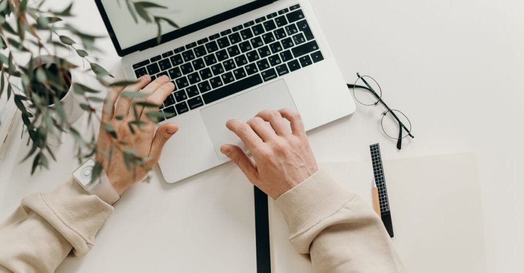 Good posture at a workstation